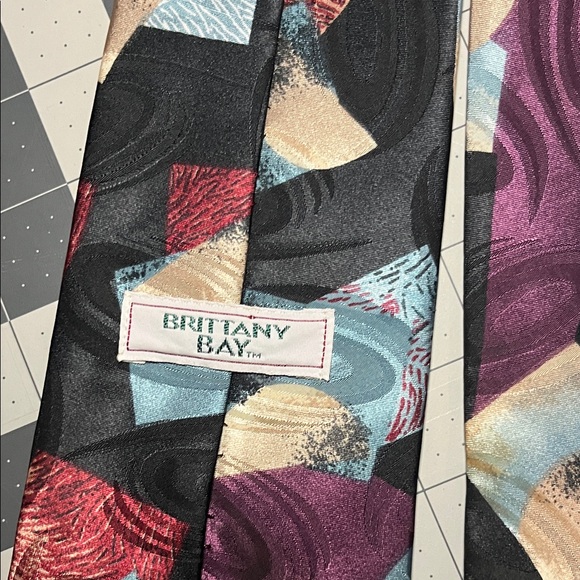 Abstract Patterned Tie - Picture 4 of 6